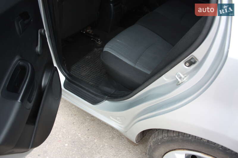 Хэтчбек Kia Ceed 2010 в Белополье