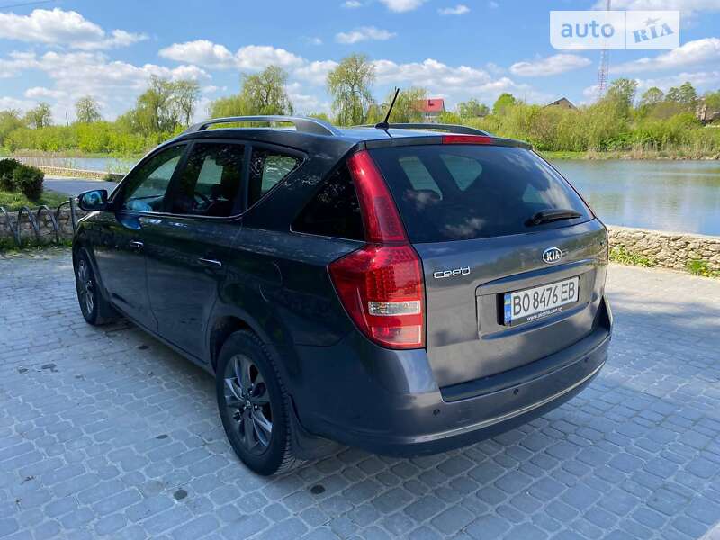 Універсал Kia Ceed 2010 в Шумську