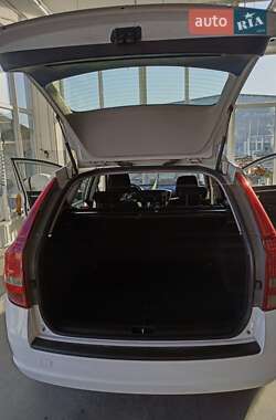 Универсал Kia Ceed 2010 в Николаеве