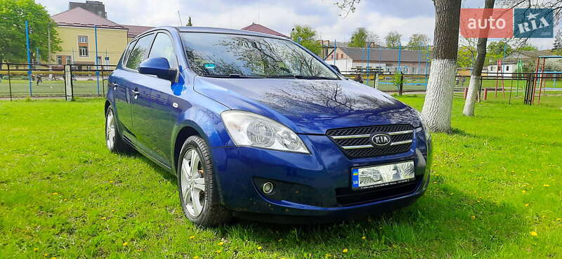 Хэтчбек Kia Ceed 2007 в Ковеле
