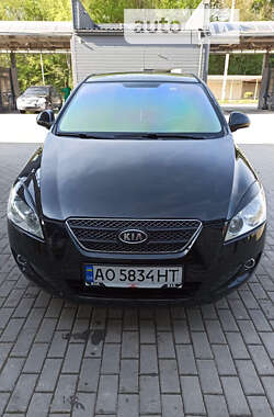 Хэтчбек Kia Ceed 2008 в Тячеве