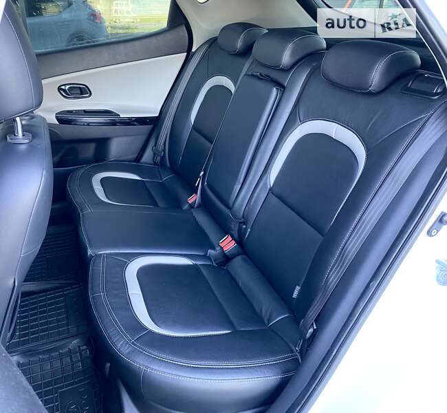 Хэтчбек Kia Ceed 2012 в Киеве