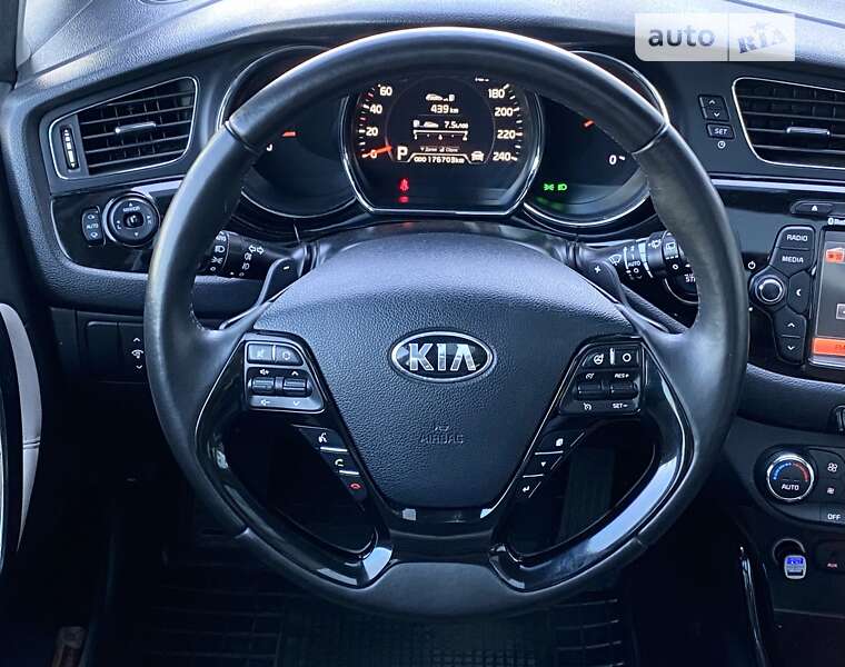 Хэтчбек Kia Ceed 2012 в Киеве
