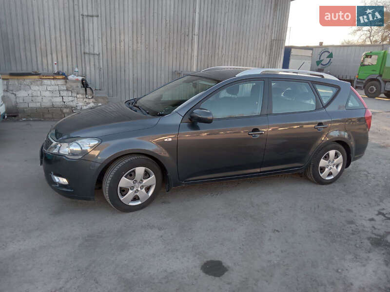Универсал Kia Ceed 2011 в Звягеле
