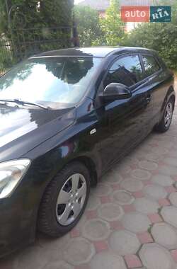 Хэтчбек Kia Ceed 2008 в Львове