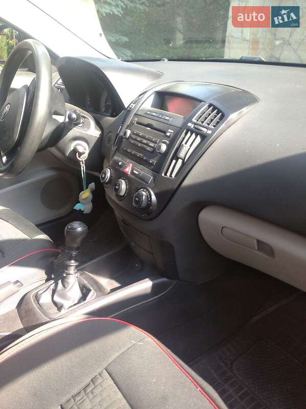 Хетчбек Kia Ceed 2008 в Львові
