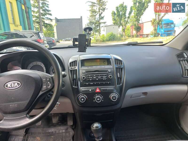 Хэтчбек Kia Ceed 2009 в Тернополе