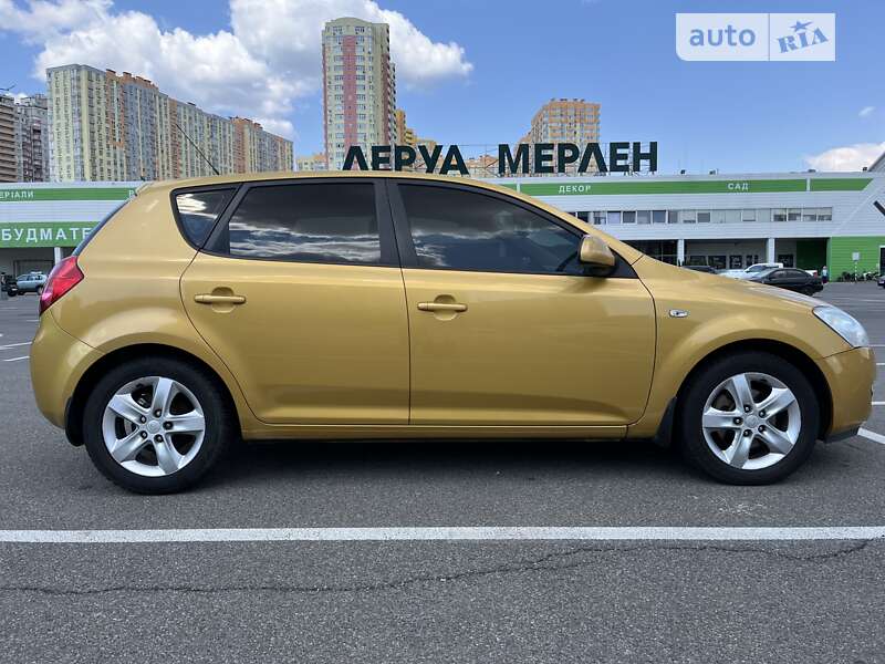 Хэтчбек Kia Ceed 2007 в Кривом Роге