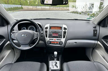 Хэтчбек Kia Ceed 2007 в Луцке