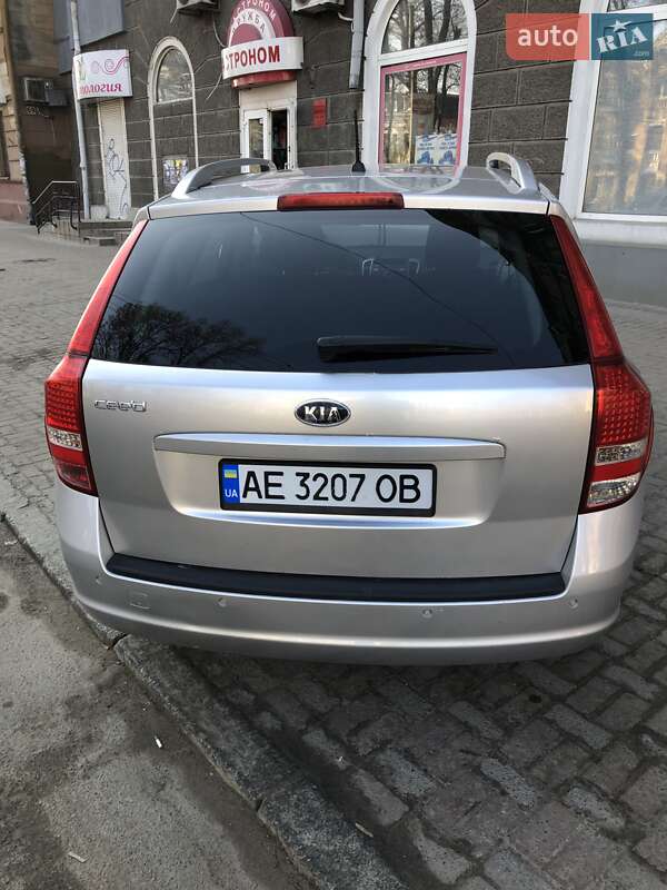 Універсал Kia Ceed 2010 в Дніпрі фото 6 Універсал Kia Ceed 2010 в Дніпрі