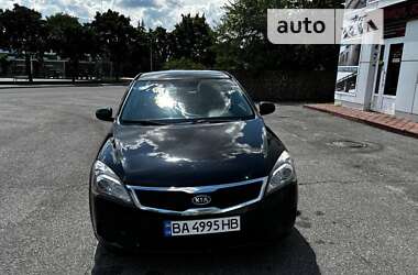 Хэтчбек Kia Ceed 2010 в Кропивницком