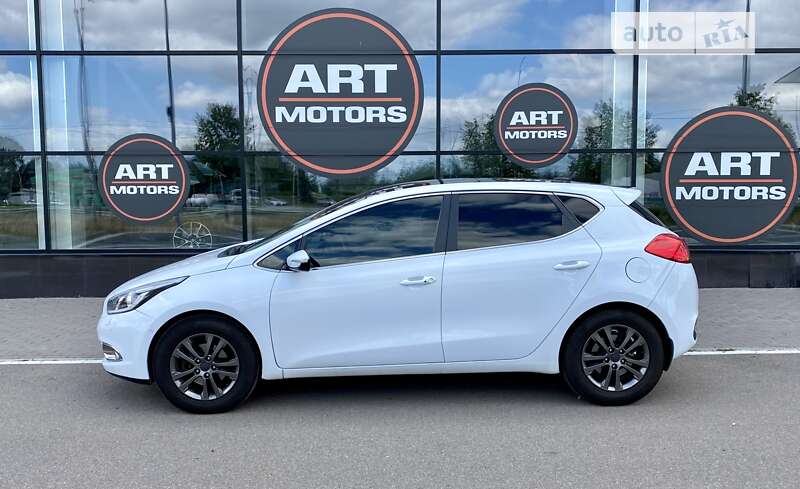 Хэтчбек Kia Ceed 2012 в Киеве