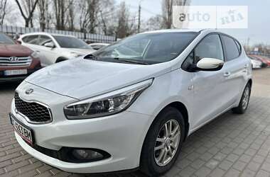 Хэтчбек Kia Ceed 2013 в Николаеве