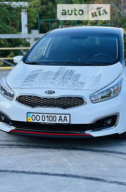 Хэтчбек Kia Ceed 2017 в 