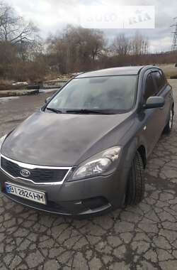 Хэтчбек Kia Ceed 2011 в Полтаве