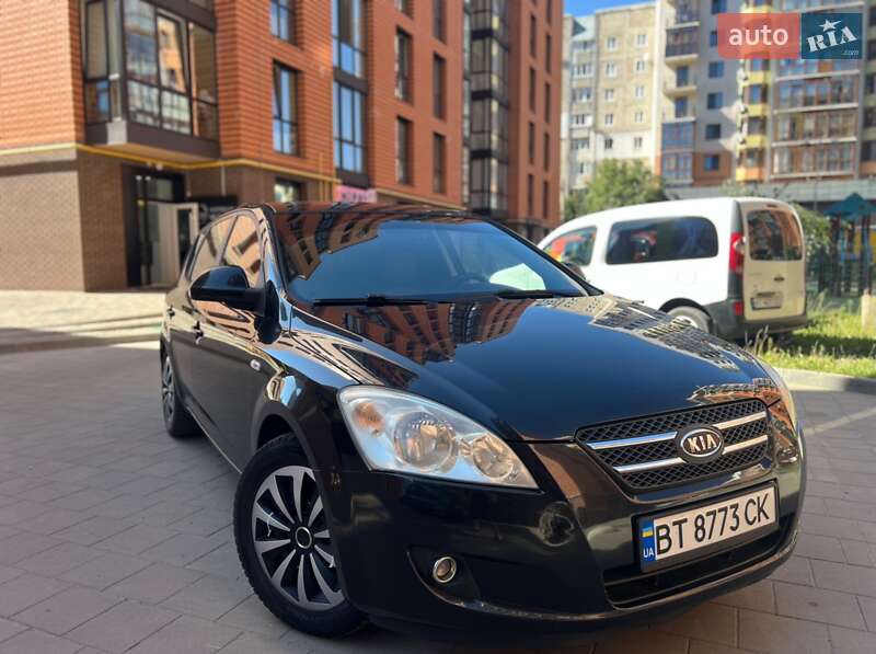 Хэтчбек Kia Ceed 2006 в Ивано-Франковске фото Хэтчбек Kia Ceed 2006 в Ивано-Франковске
