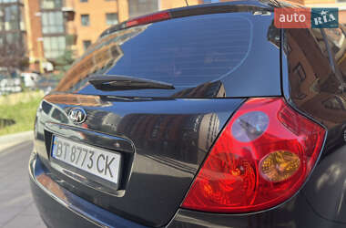 Хетчбек Kia Ceed 2006 в Івано-Франківську
