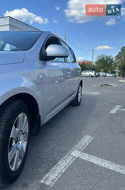 Хэтчбек Kia Ceed 2008 в 