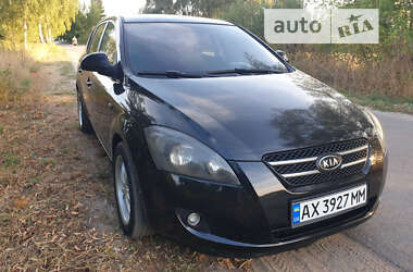 Хэтчбек Kia Ceed 2009 в Харькове