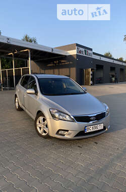 Хэтчбек Kia Ceed 2011 в Львове