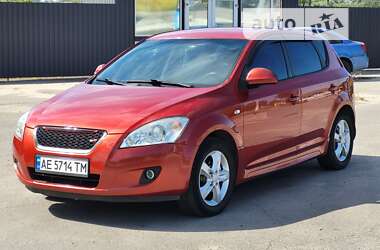 Хетчбек Kia Ceed 2008 в Кам'янському