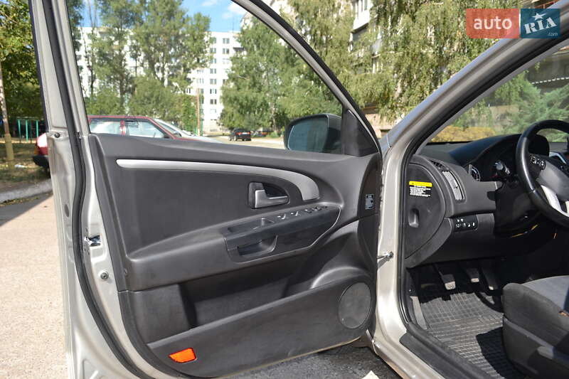 Універсал Kia Ceed 2010 в Долинській
