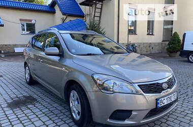 Универсал Kia Ceed 2010 в Львове