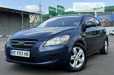 Хэтчбек Kia Ceed 2008 в Николаеве