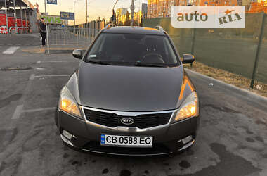 Универсал Kia Ceed 2009 в Чернигове