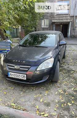 Хэтчбек Kia Ceed 2008 в Каменском