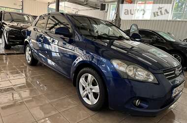 Хэтчбек Kia Ceed 2008 в Запорожье