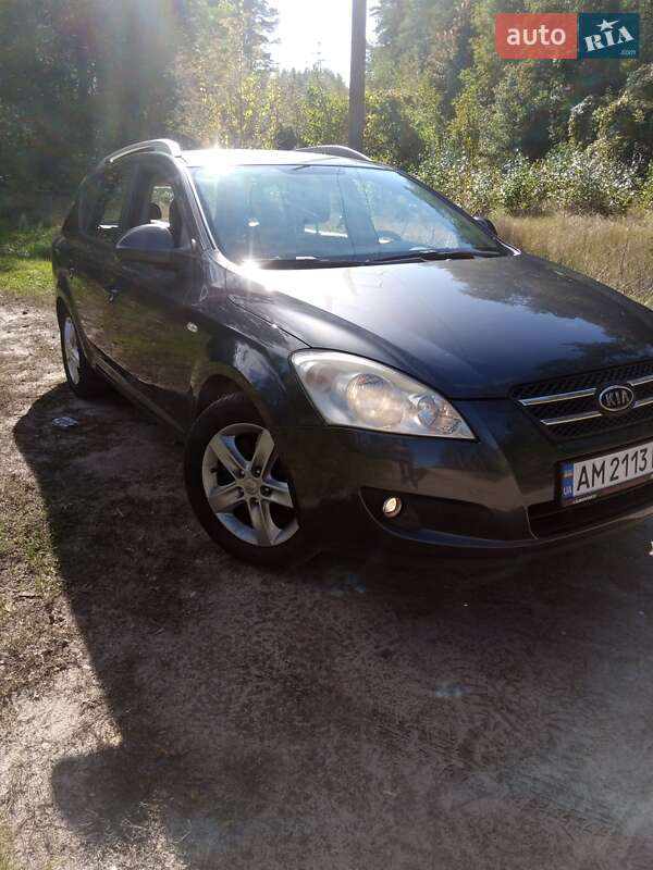 Универсал Kia Ceed 2007 в Коростене