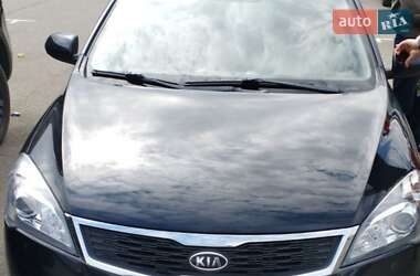 Универсал Kia Ceed 2010 в Лысянке