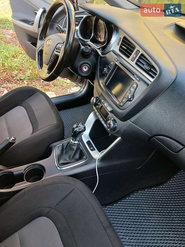 Універсал Kia Ceed 2012 в Житомирі