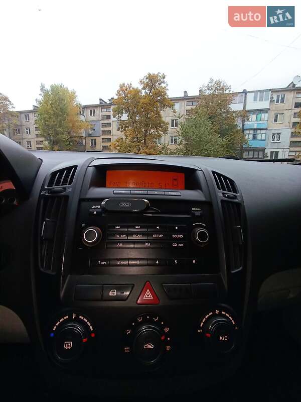 Хетчбек Kia Ceed 2007 в Кам'янському