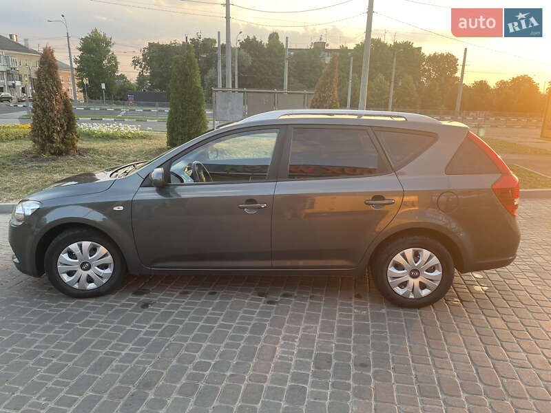 Універсал Kia Ceed 2011 в Харкові
