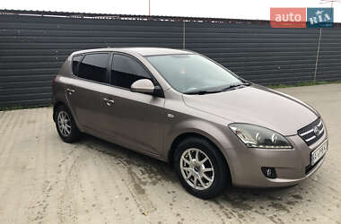 Хетчбек Kia Ceed 2008 в Києві