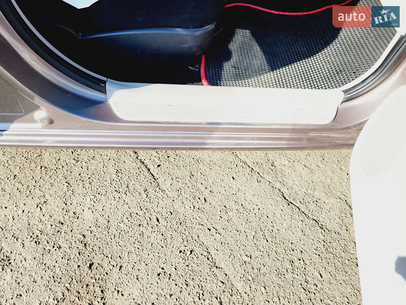 Хэтчбек Kia Ceed 2007 в Раздельной фото 17 Хэтчбек Kia Ceed 2007 в Раздельной