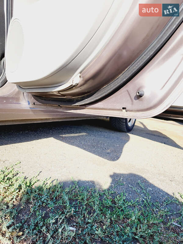 Хэтчбек Kia Ceed 2007 в Раздельной фото 18 Хэтчбек Kia Ceed 2007 в Раздельной