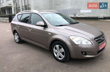 Универсал Kia Ceed 2009 в Ровно