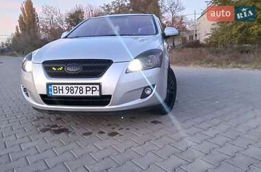 Хэтчбек Kia Ceed 2009 в Черноморске