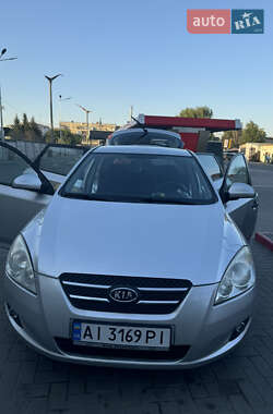 Хэтчбек Kia Ceed 2007 в 