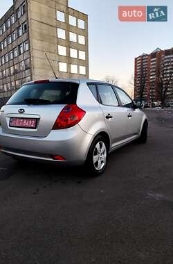 Хэтчбек Kia Ceed 2007 в Белой Церкви