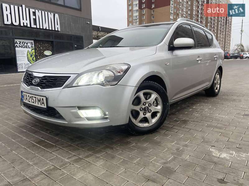 Универсал Kia Ceed 2011 в Киеве