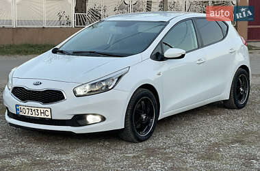 Хэтчбек Kia Ceed 2014 в Виноградове