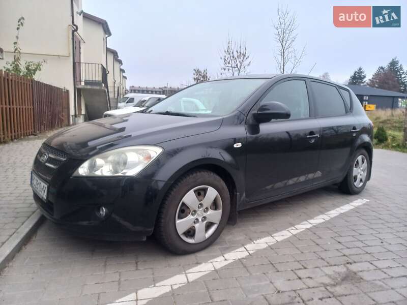 Хэтчбек Kia Ceed 2007 в Львове