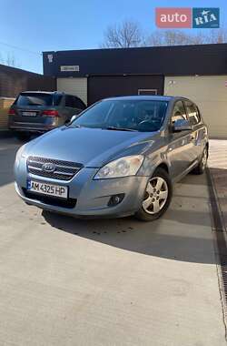 Хэтчбек Kia Ceed 2009 в Бердичеве