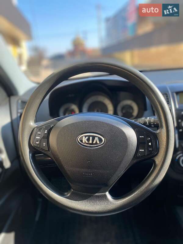 Хэтчбек Kia Ceed 2009 в Бердичеве
