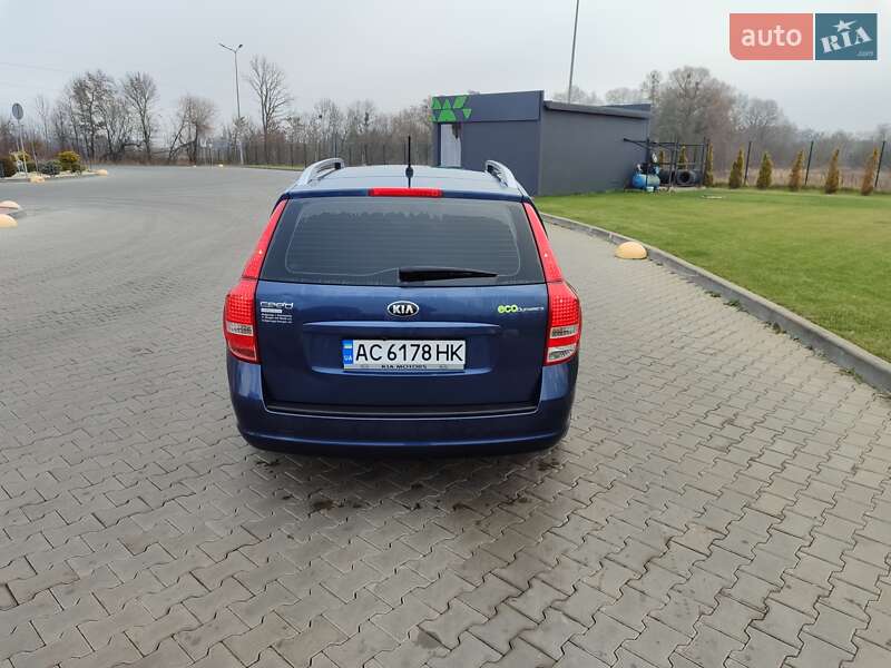 Универсал Kia Ceed 2011 в Луцке