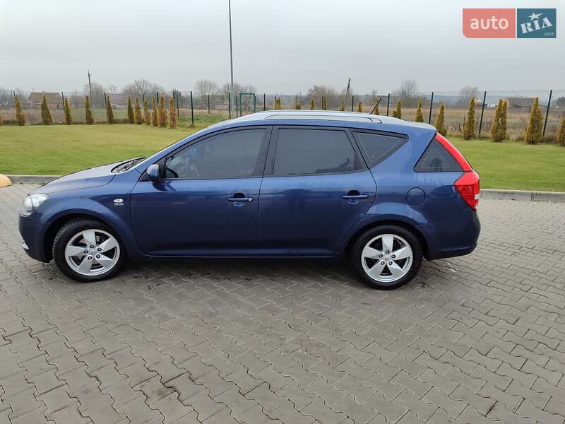 Универсал Kia Ceed 2011 в Луцке